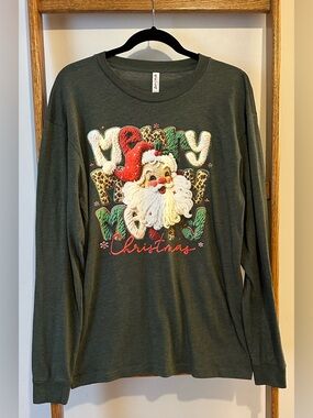 Love in Faith Dark Green Santa Graphic Long-Sleeve Holiday Tee